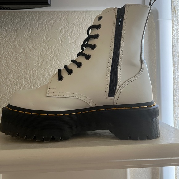 DR. MARTENS Jadon Smooth Leather Platform Boots 36 - Picture 5 of 11